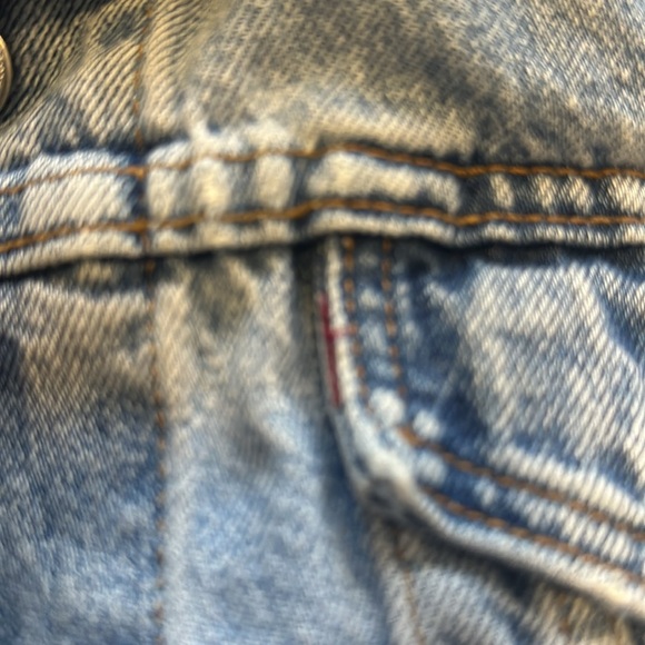 Vintage Levi’s denim jacket unisex size medium worn - Picture 4 of 6
